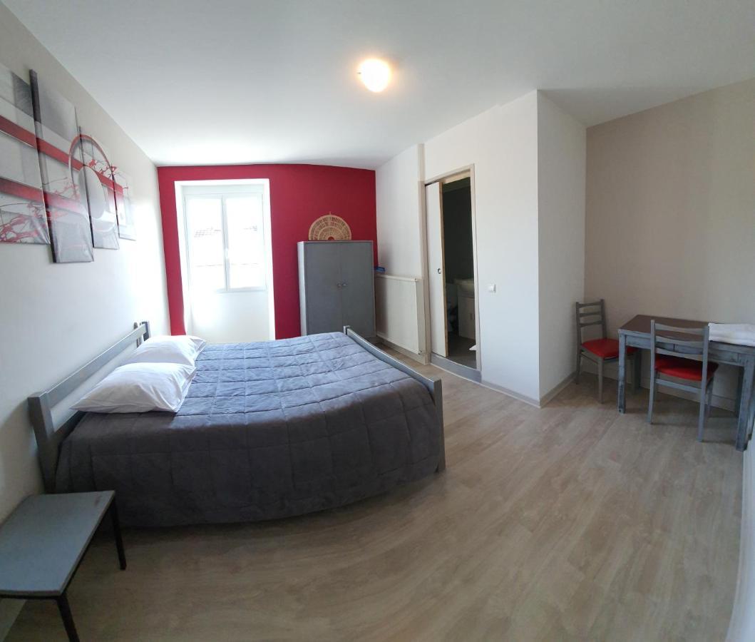 L'Auberge Du Pont Cajarc Bagian luar foto