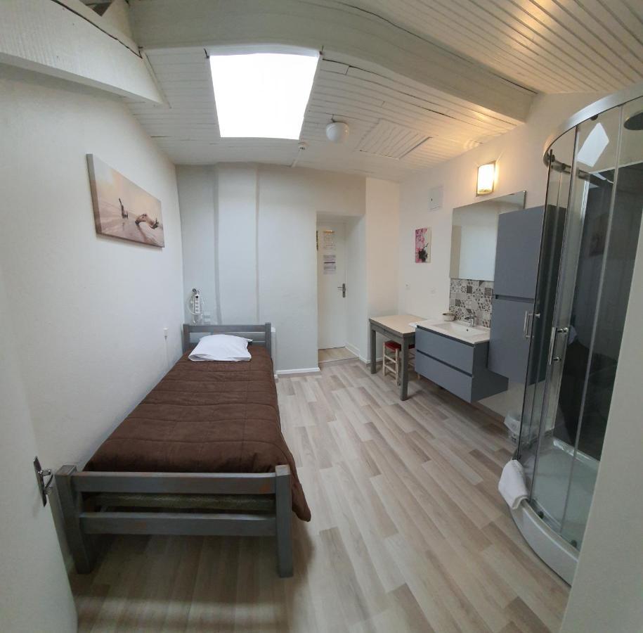 L'Auberge Du Pont Cajarc Bagian luar foto