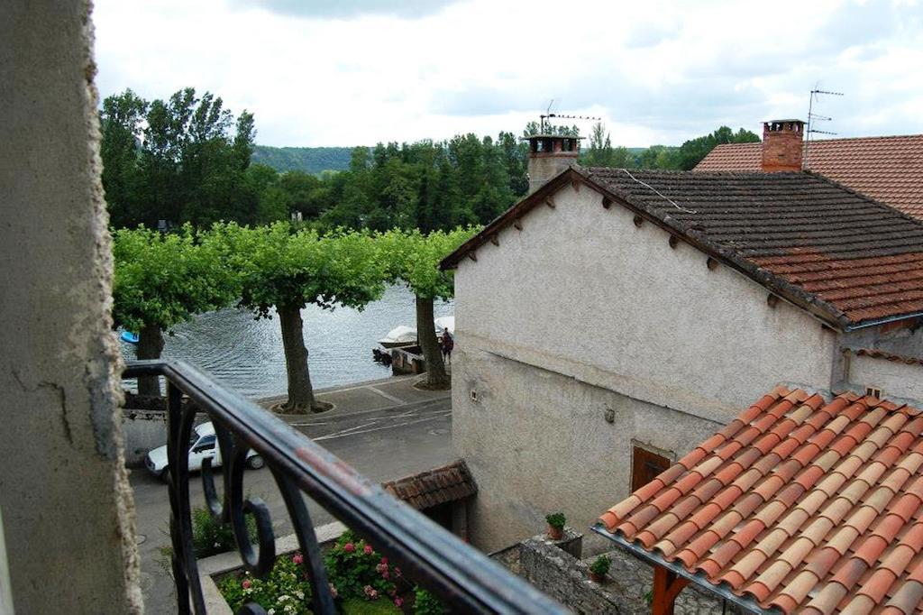 L'Auberge Du Pont Cajarc Bagian luar foto
