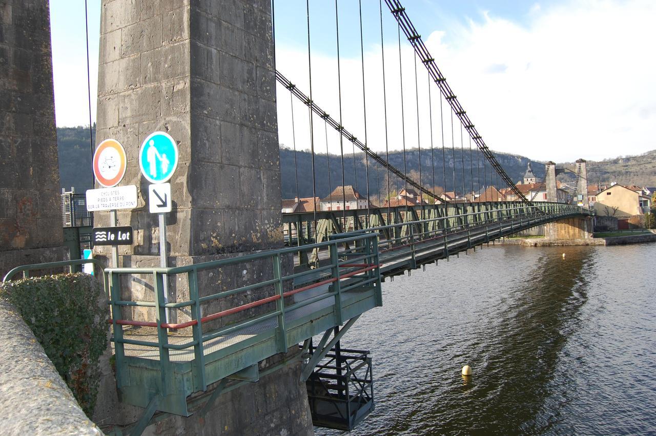 L'Auberge Du Pont Cajarc Bagian luar foto